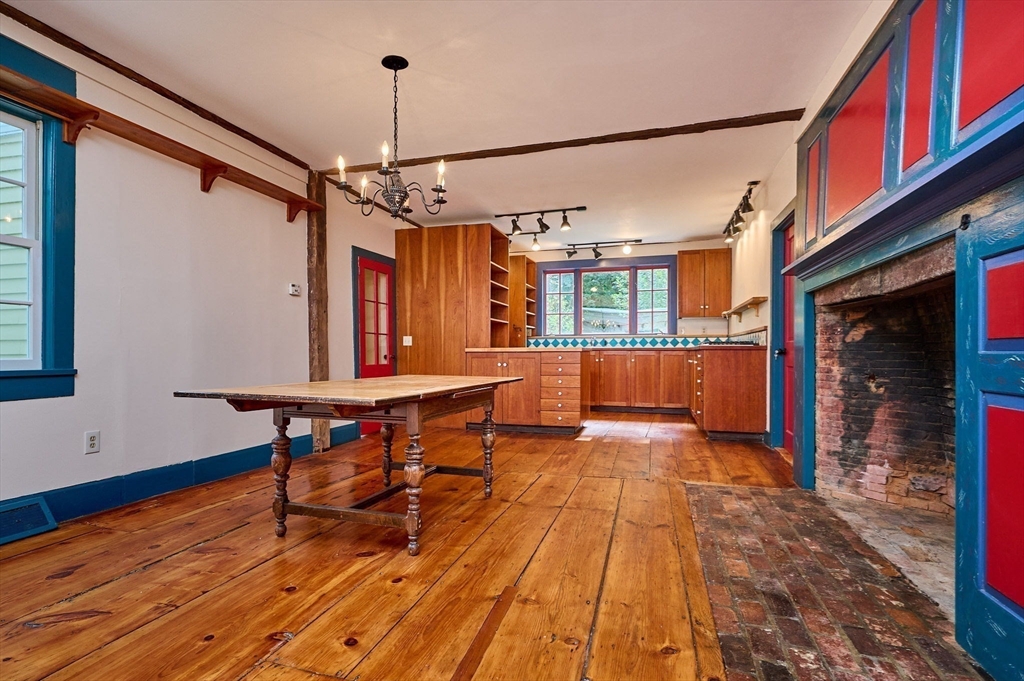122 Bay Road Hadley, MA 01035 - Photo 7 of 42 Gallery Image 7