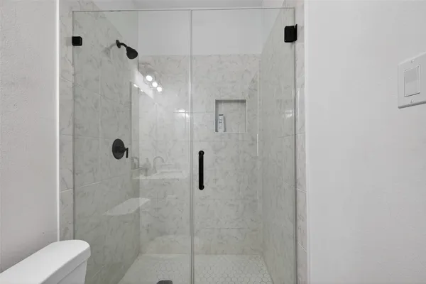 $2,000 | 4624 Maggie Street, Unit A, Houston, TX 77051