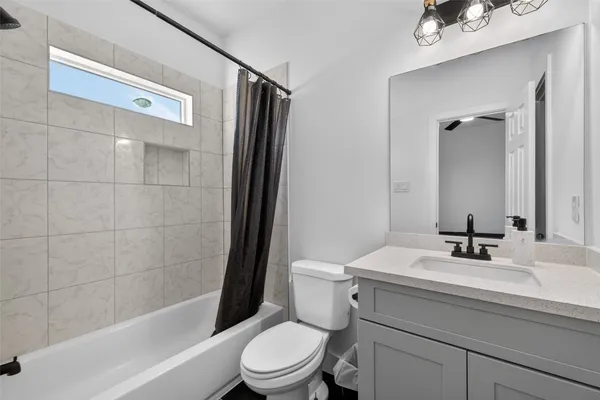 $2,000 | 4624 Maggie Street, Unit A, Houston, TX 77051