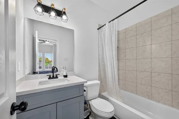 $2,000 | 4624 Maggie Street, Unit A, Houston, TX 77051