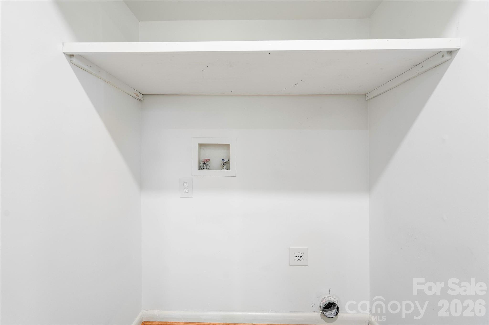 153 Greene Road Forest City, NC 28043 - Photo 10 of 23 a bathroom with a bathtub
