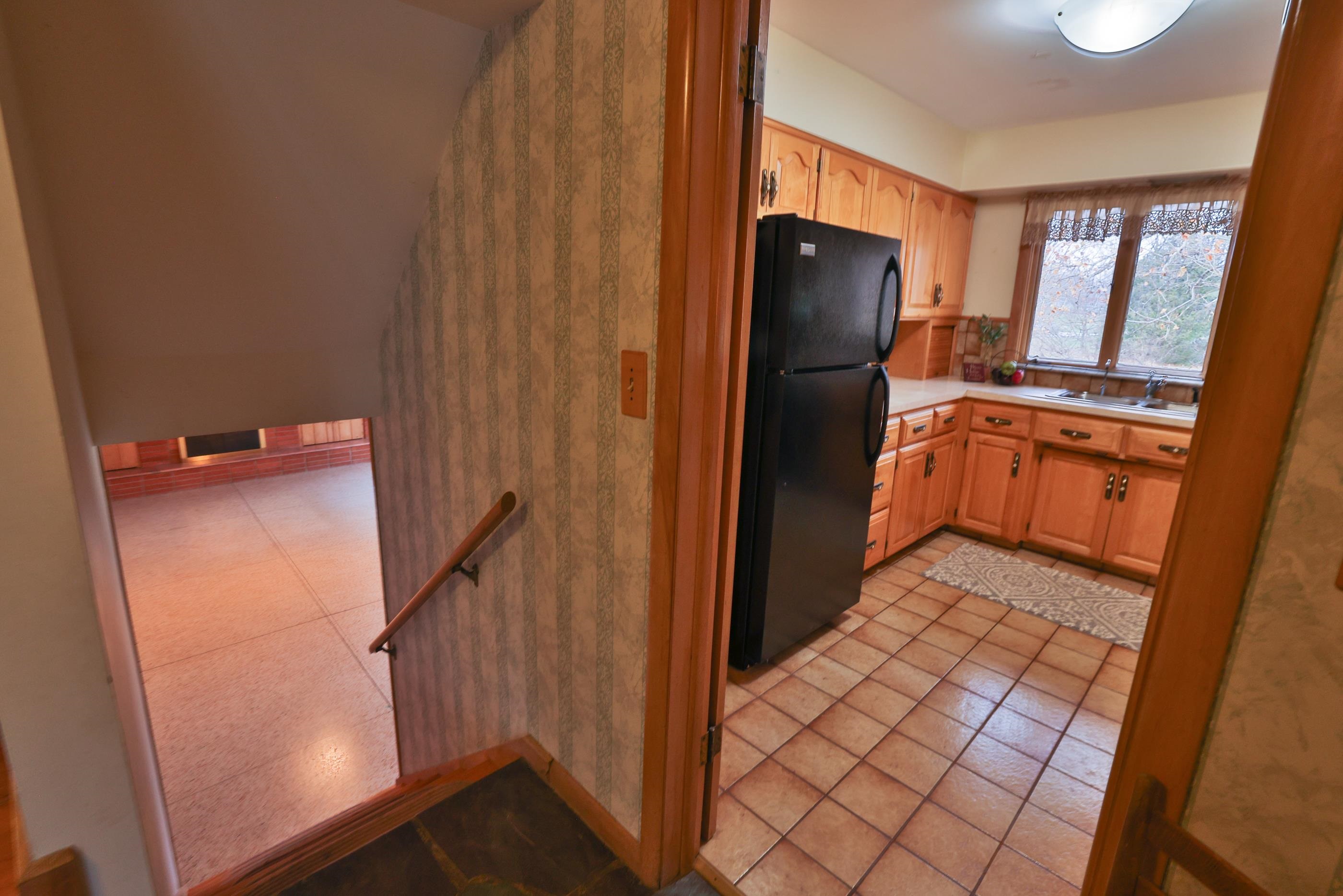 1198 North Dye Road Flint, MI 48532 - Photo 28 of 48 50097585-27.JPG