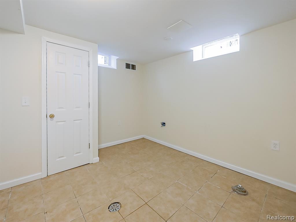 8701 Brookville Road Plymouth, MI 48170 - Photo 22 of 51