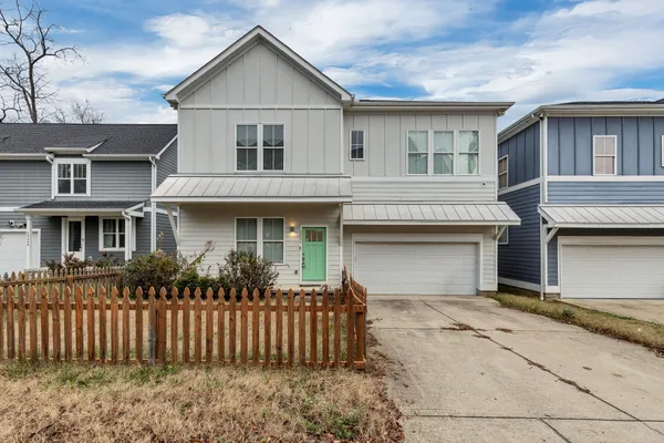 $2,950 | 2402 Hyde Street, Nashville, TN 37208