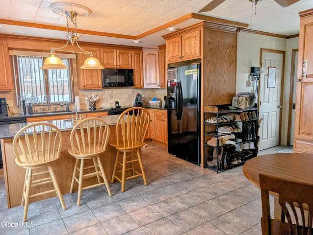 $209,900 | 10 Prospect Avenue, Port Henry, NY 12974