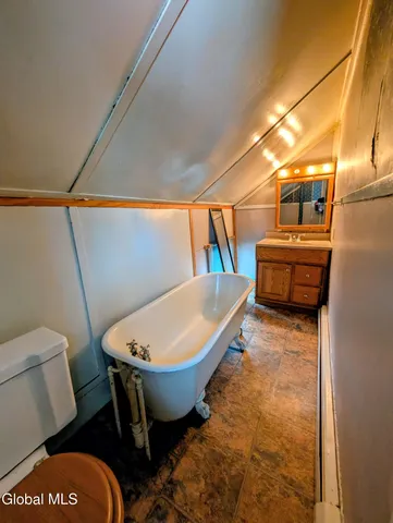 $209,900 | 10 Prospect Avenue, Port Henry, NY 12974