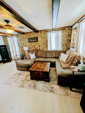 $209,900 | 10 Prospect Avenue, Port Henry, NY 12974