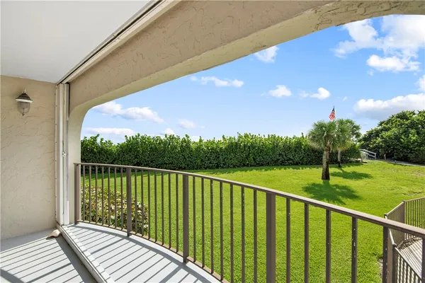 $5,500 | 5300 Florida A1A, Unit 214, Vero Beach, FL 32963