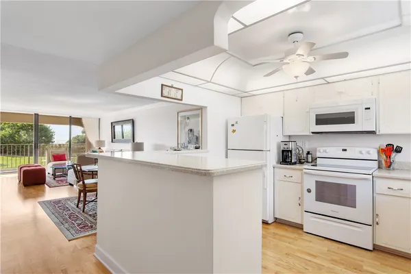 $5,500 | 5300 Florida A1A, Unit 214, Vero Beach, FL 32963