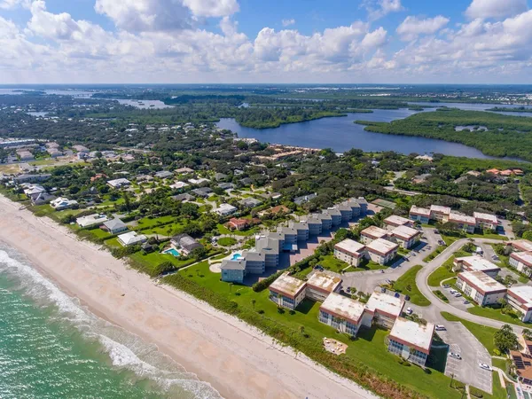 $5,500 | 5300 Florida A1A, Unit 214, Vero Beach, FL 32963
