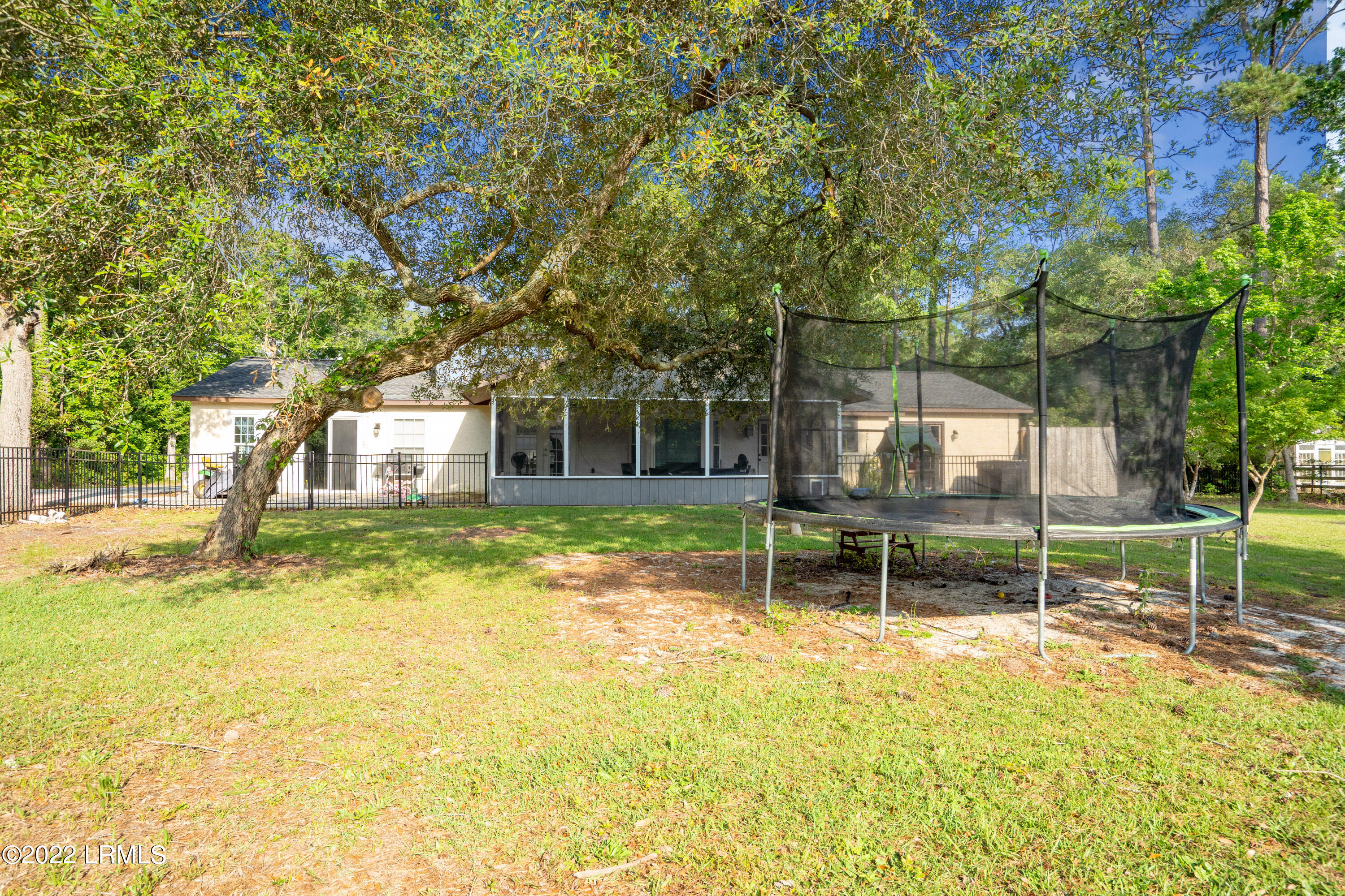657 Sams Point Road Beaufort, SC 29907 - Photo 34 of 39 photo-34