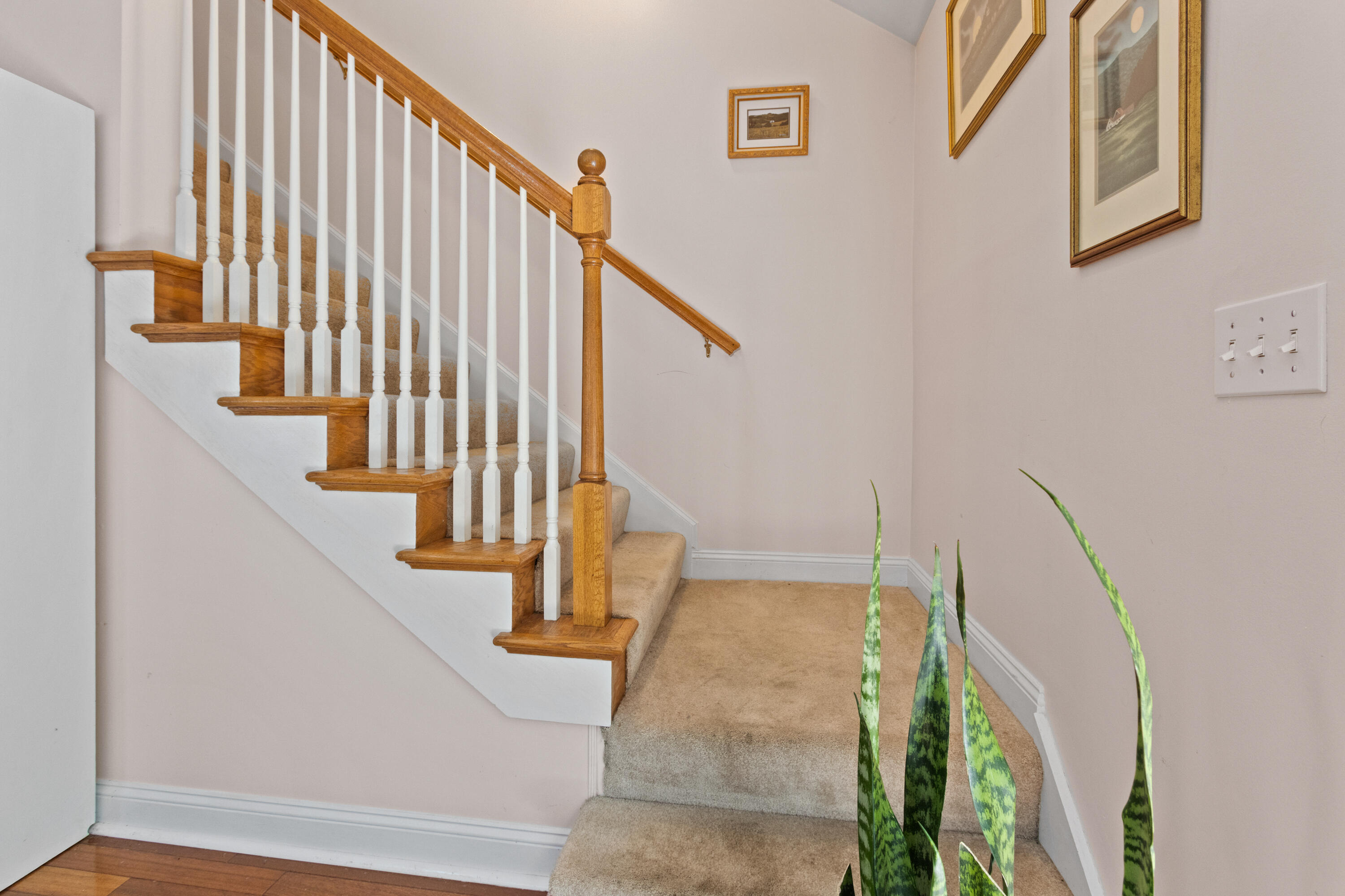 4 Kavanaugh Road, Unit 4 Old Orchard Beach, ME 04064 - Photo 19 of 38 Stairway