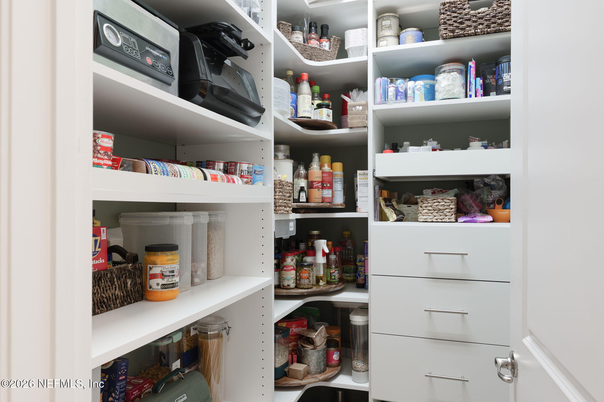 27 Honey Blossom Road St. Johns, FL 32259 - Photo 37 of 111 Pantry