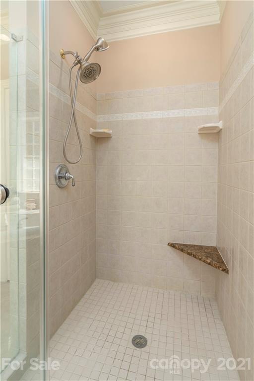 6607 Fox Ridge Circle Davidson, NC 28036 - Photo 25 of 48 a bathroom with a shower