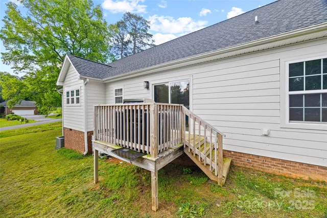 $420,000 | 1009 Rainbow Circle, Catawba, SC 29704