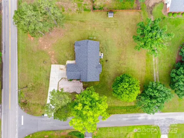 $420,000 | 1009 Rainbow Circle, Catawba, SC 29704