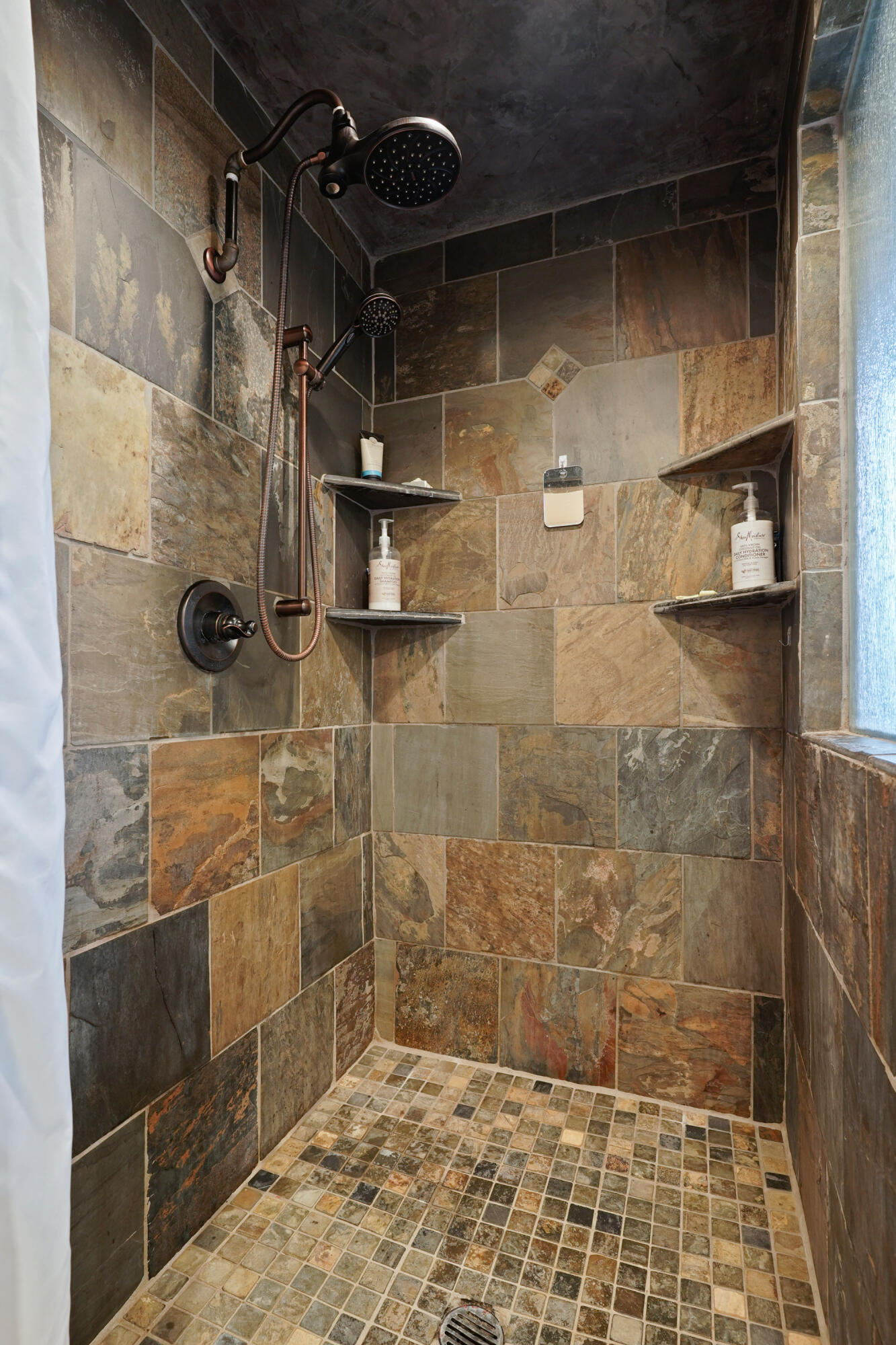 63520 Cricketwood Road Bend, OR 97701 - Photo 37 of 84 DSC04708
