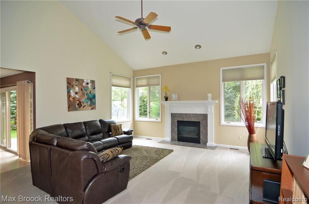 1923 Cloverdale Drive Rochester, MI 48307 - Photo 16 of 30