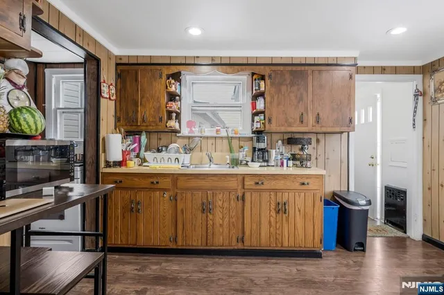 $415,000 | 307 Washington Avenue, Hackensack, NJ 07601