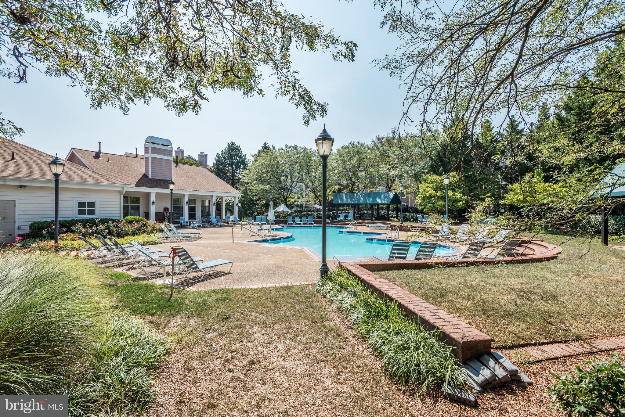 20979 Timber Ridge Terrace, Unit 303 Ashburn, VA 20147 - Photo 17 of 23 Swimming pool