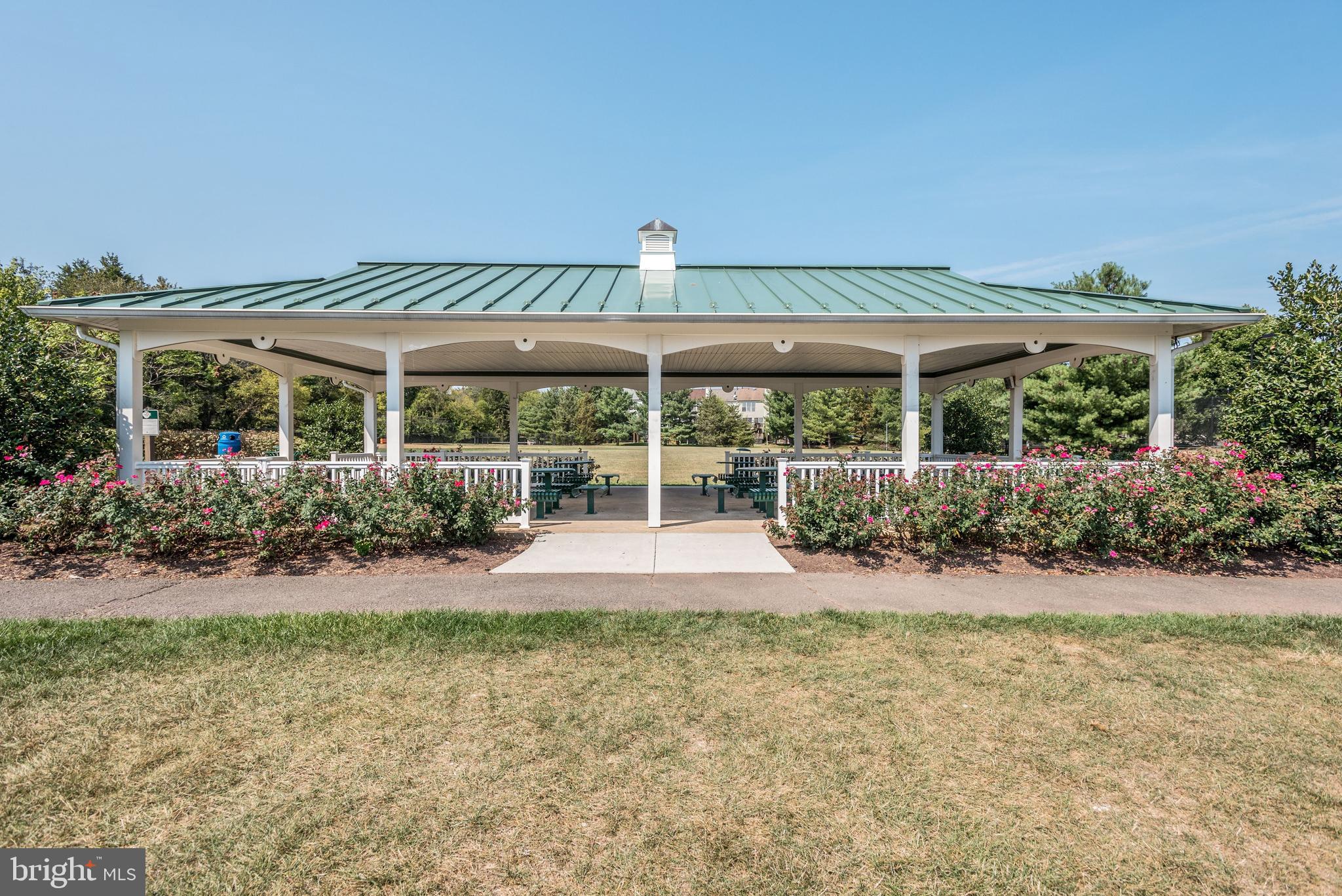 20979 Timber Ridge Terrace, Unit 303 Ashburn, VA 20147 - Photo 20 of 23 outside community area