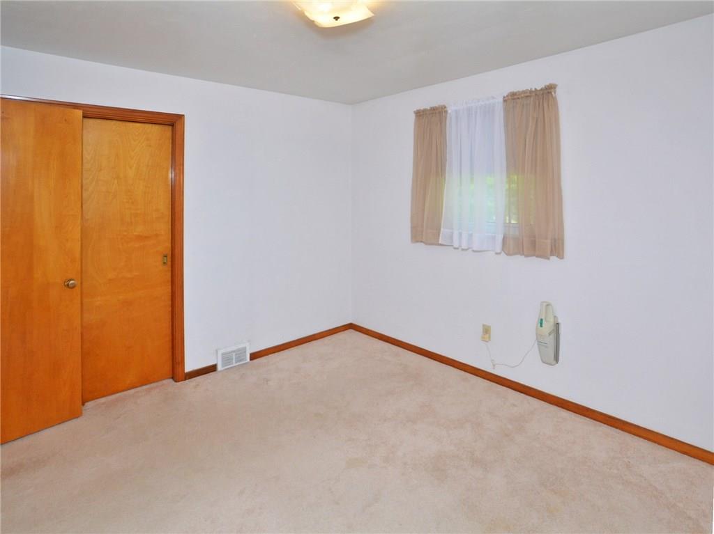 1326 Carnahan Road Pittsburgh, PA 15220 - Photo 14 of 22 Gallery Image 14