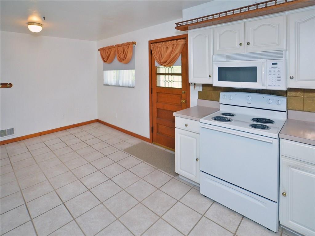 1326 Carnahan Road Pittsburgh, PA 15220 - Photo 5 of 22 Gallery Image 5