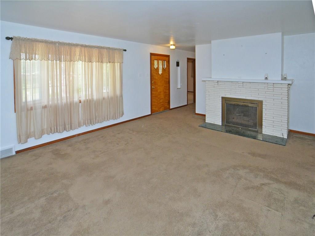 1326 Carnahan Road Pittsburgh, PA 15220 - Photo 7 of 22 Gallery Image 7