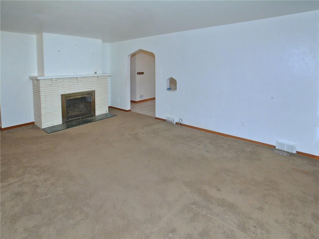 1326 Carnahan Road Pittsburgh, PA 15220 - Photo 8 of 22 Gallery Image 8