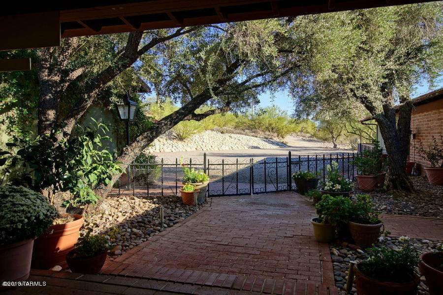 3131 North Deer Track Road Tucson, AZ 85749 - Photo 8 of 31 Gallery Image 8