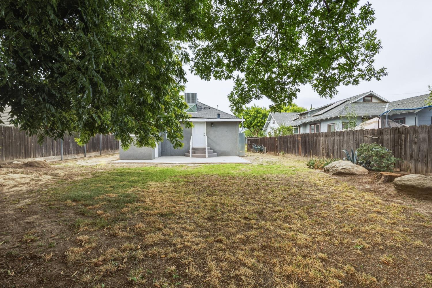 1127 J Street Reedley, CA 93654 - Photo 21 of 25