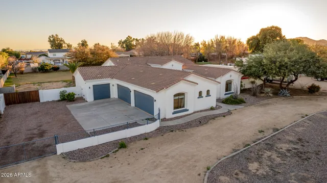 $889,900 | 18915 West College Drive, Litchfield Park, AZ 85340