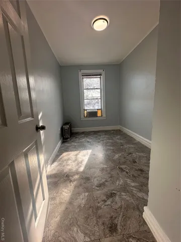 a view of empty room with window