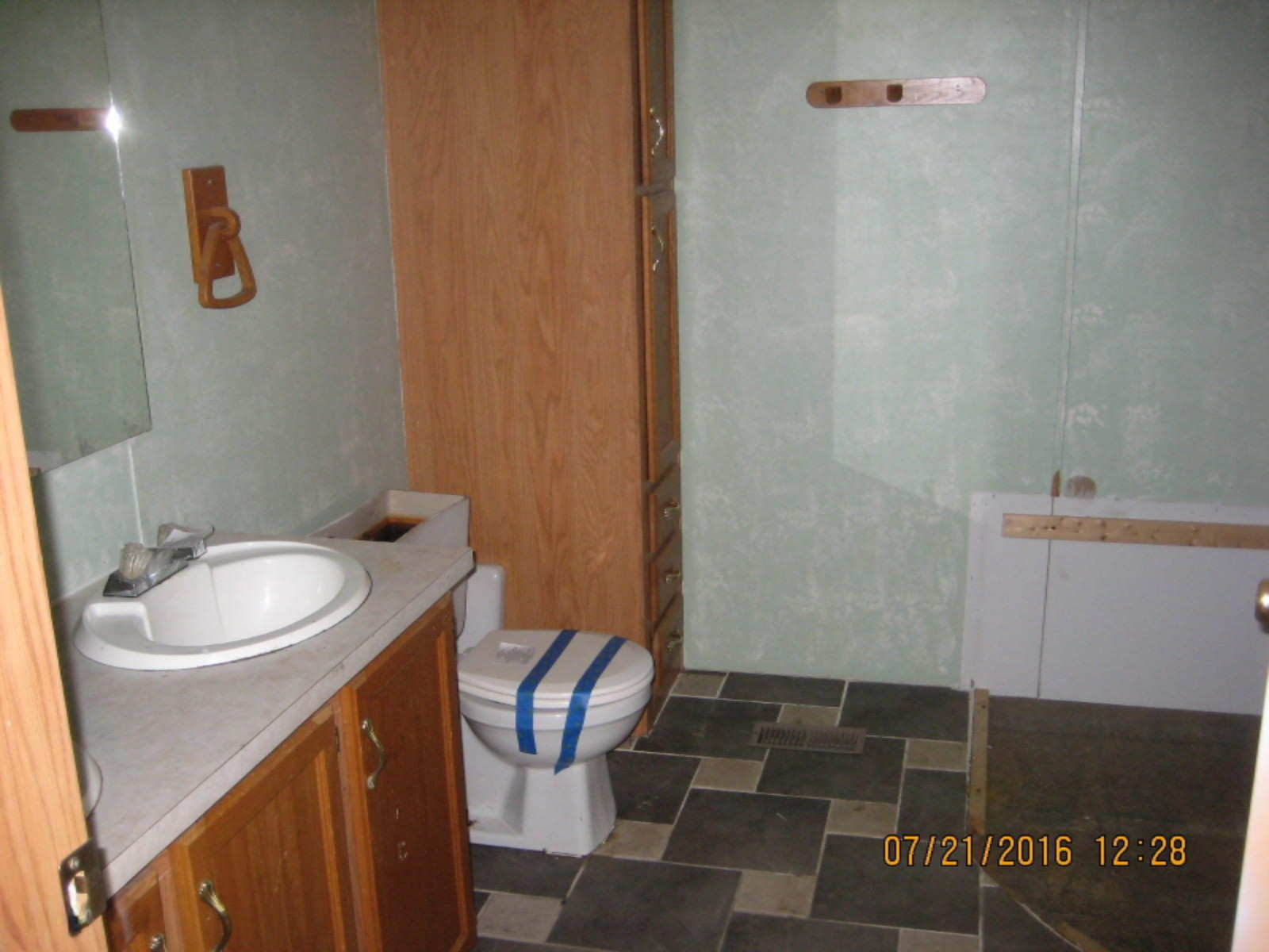 415 Lee Decatur, MI 49045 - Photo 17 of 20 IMG_5026