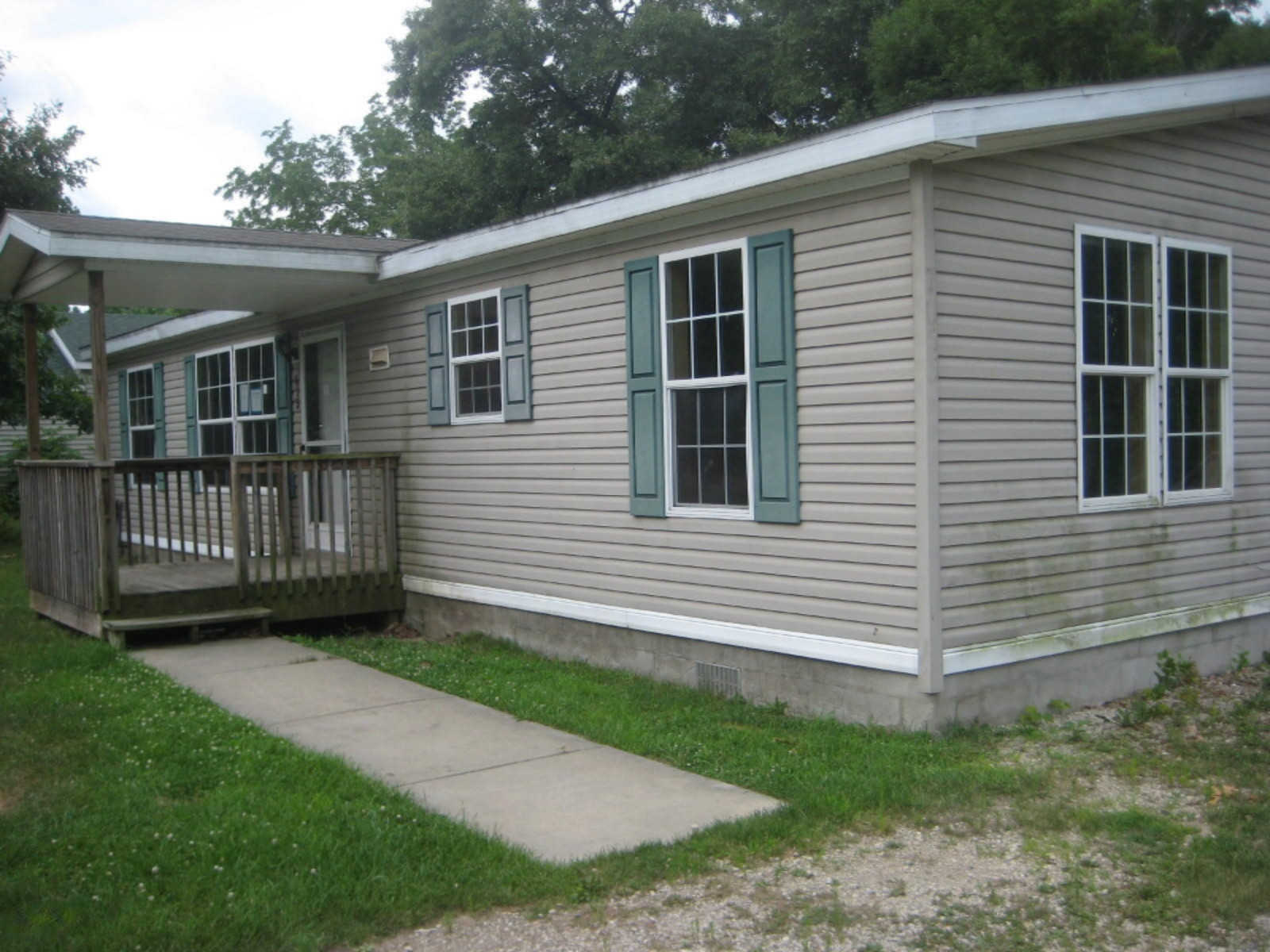415 Lee Decatur, MI 49045 - Photo 3 of 20 IMG_5039