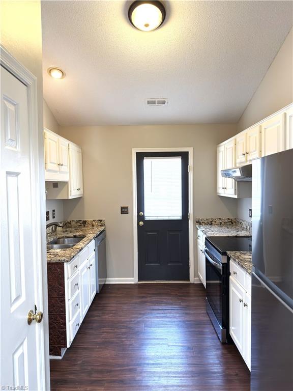 729 Fox Ridge Road Greensboro, NC 27406 - Photo 10 of 33 Gallery Image 10