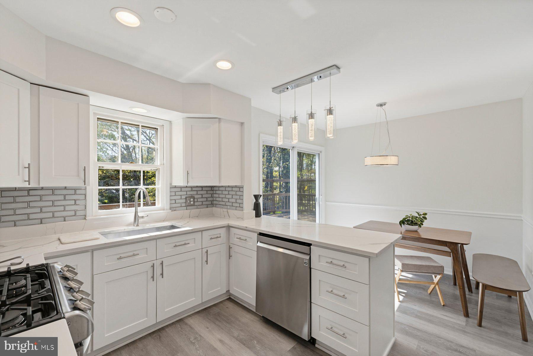 7305 Langsford Court Springfield, VA 22153 - Photo 11 of 42