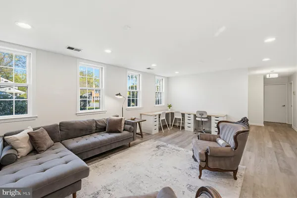 $840,000 | 7305 Langsford Court, Springfield, VA 22153