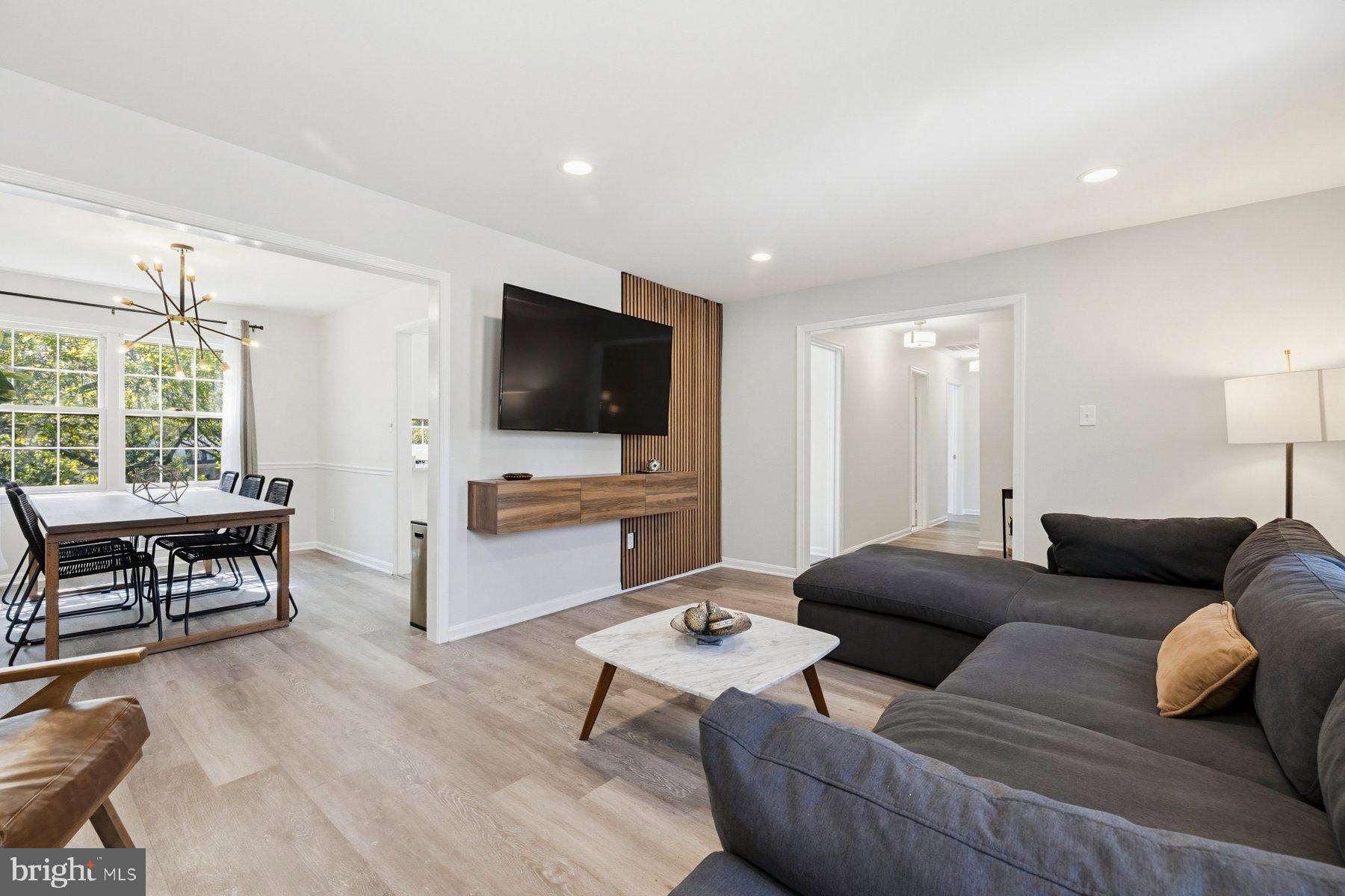 7305 Langsford Court Springfield, VA 22153 - Photo 7 of 42