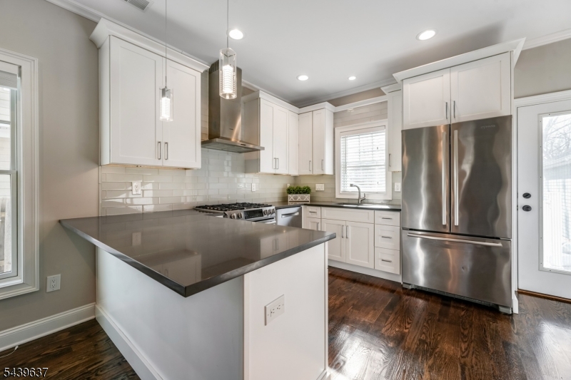 48 Mechanic Street Millburn, NJ 07041 - Photo 9 of 24
