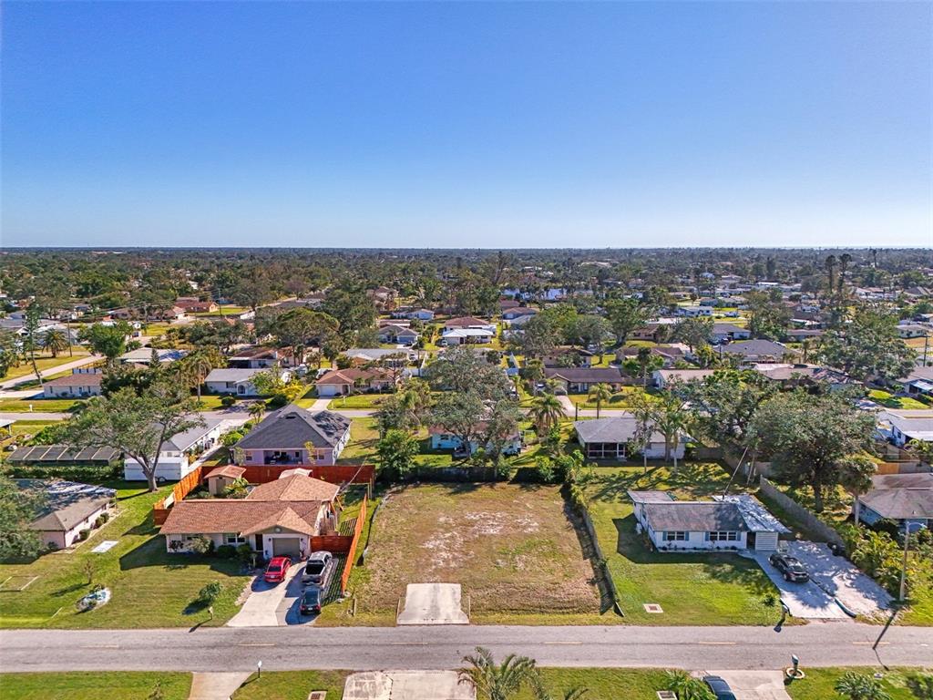 548 Morningside Road Venice, FL 34293 - Photo 9 of 22 an aerial view of residential houses with city view