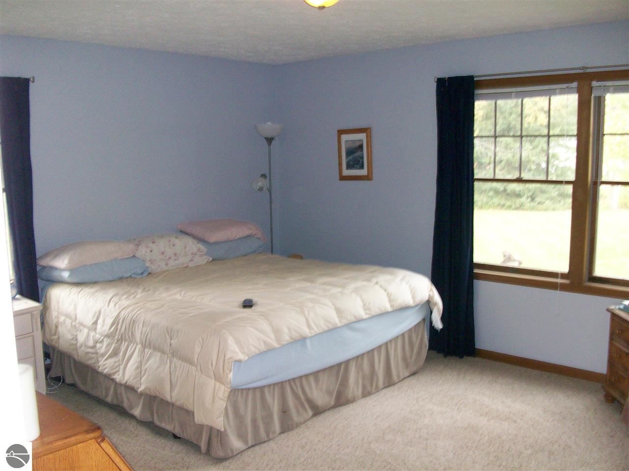 658 East Harrison Road Alma, MI 48801 - Photo 5 of 15 1791201-4.JPG