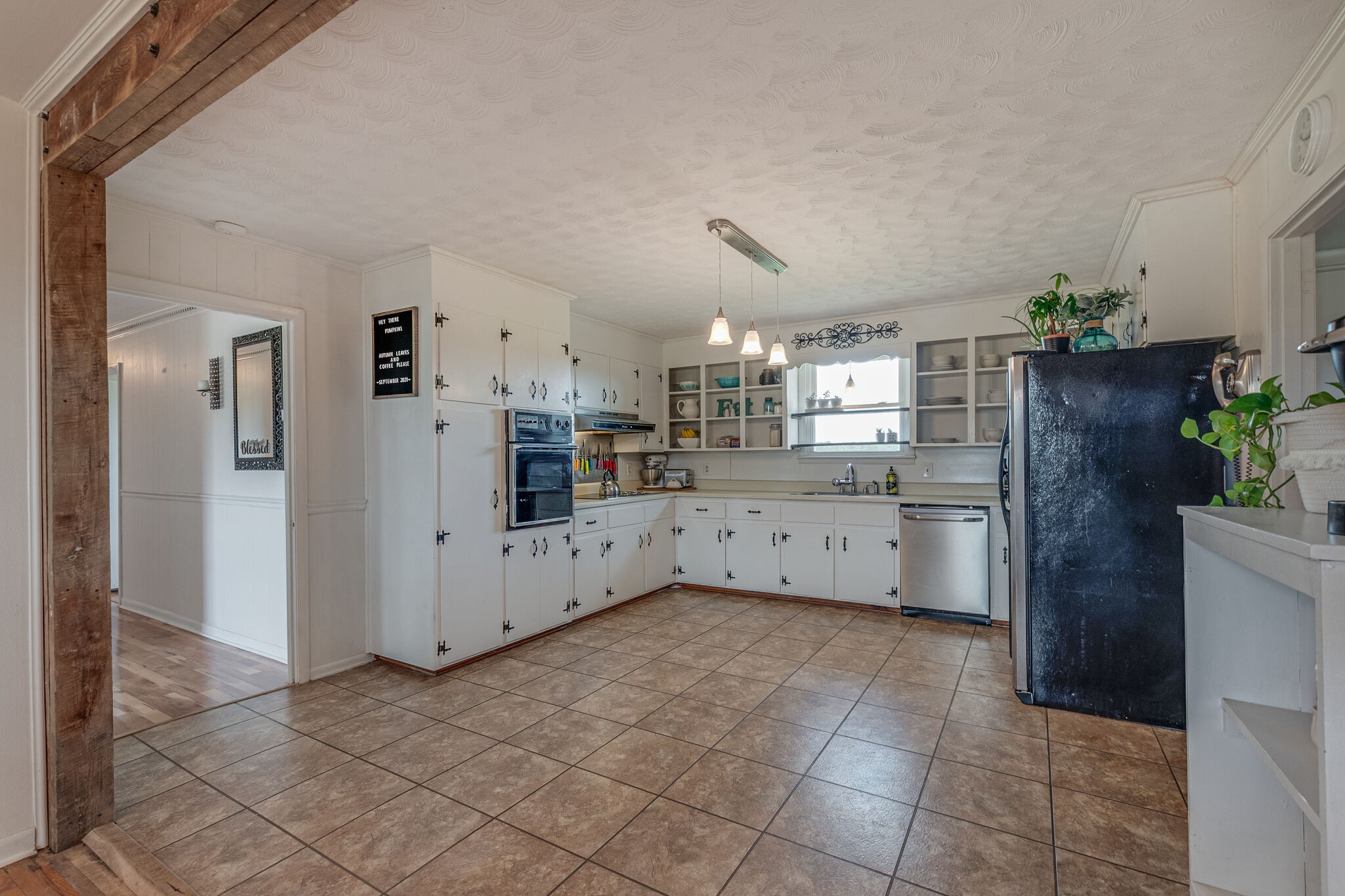 540 Cook Road Portland, TN 37148 - Photo 13 of 32 a kitchen with stainless steel appliances a refrigerator and a stove