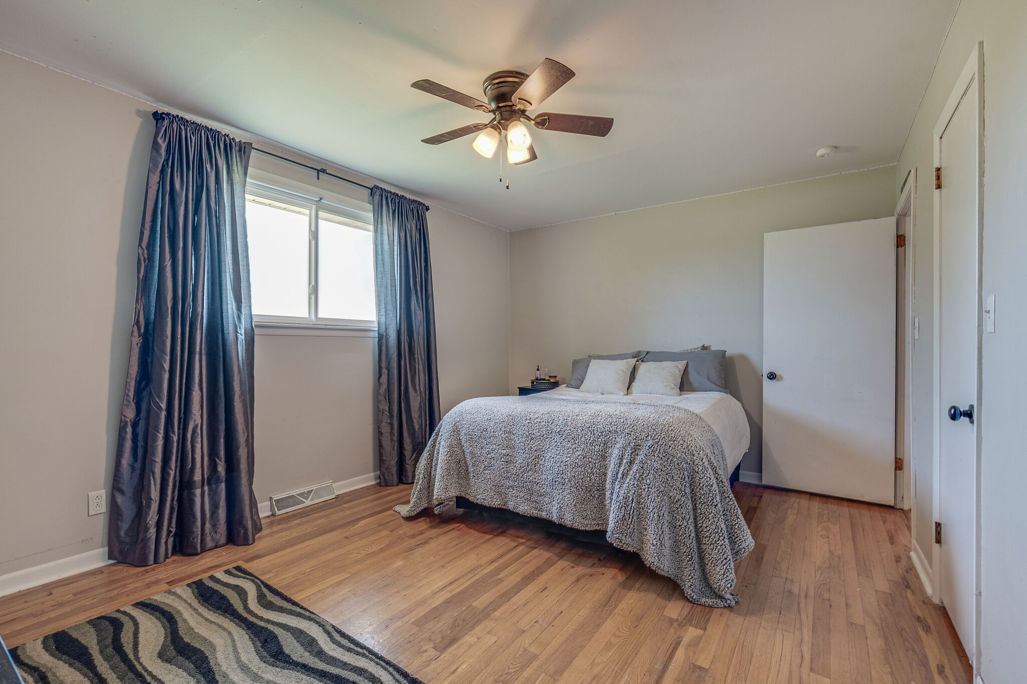 540 Cook Road Portland, TN 37148 - Photo 24 of 32 a bedroom with a bed and a window