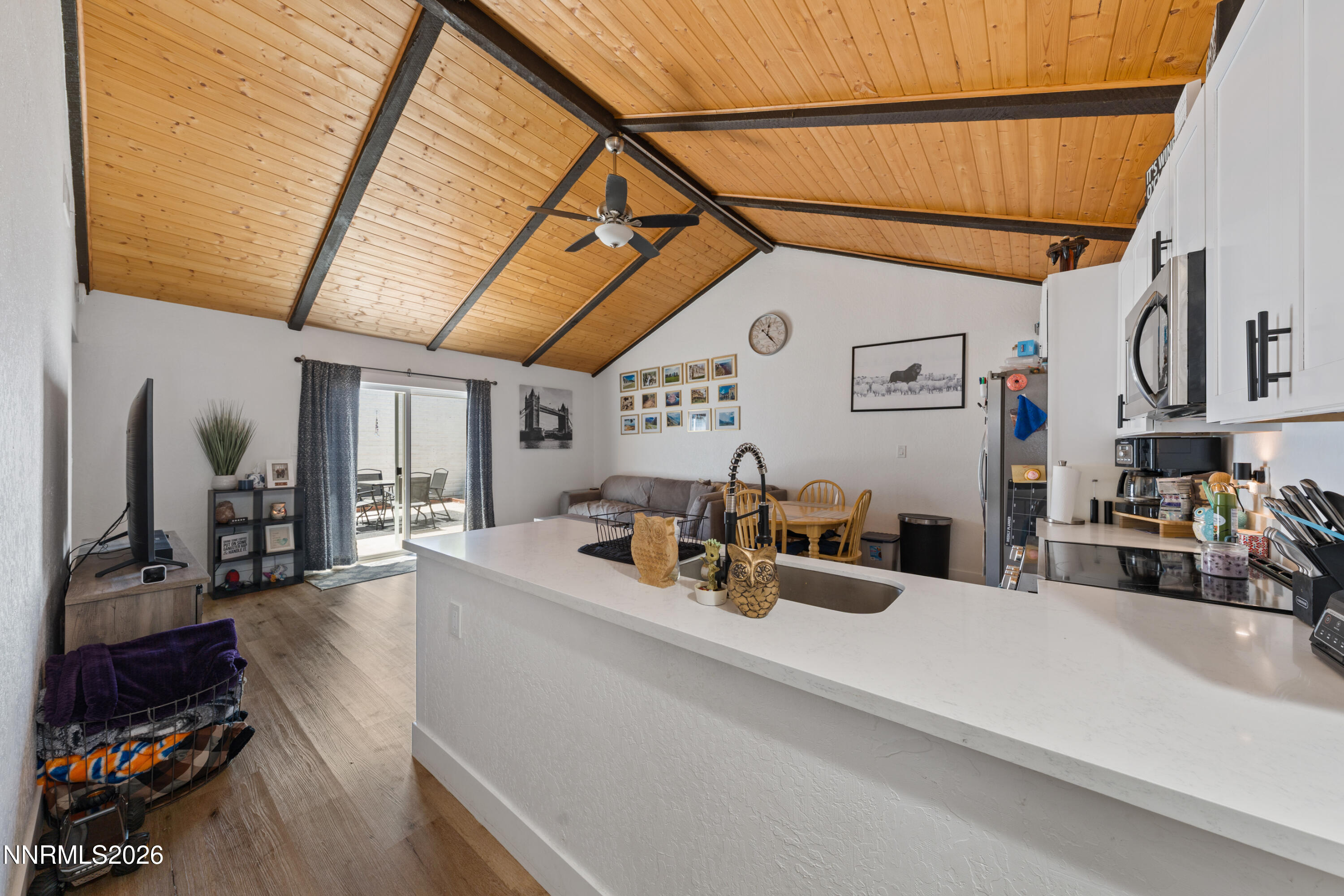 21 Castle Way Carson City, NV 89706 - Photo 4 of 36 A7V09780