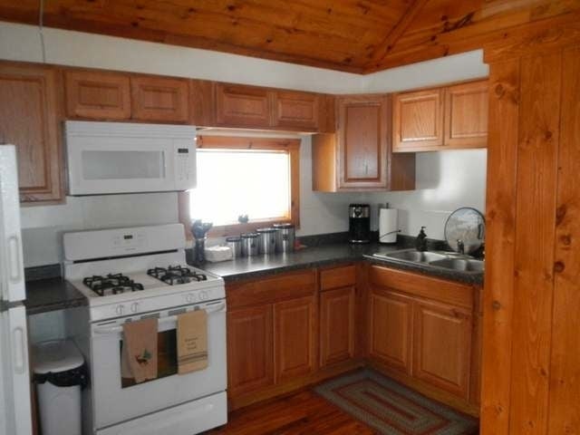 W4678 Losby Road Park Falls, WI 54552 - Photo 2 of 20 Gallery Image 2