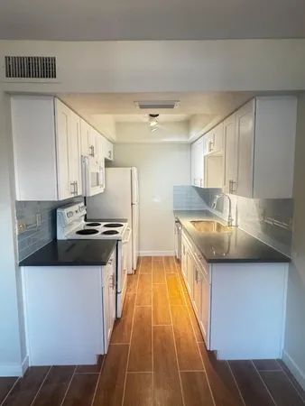 $1,350 | 286 West Palomino Drive, Unit 95, Chandler, AZ 85225