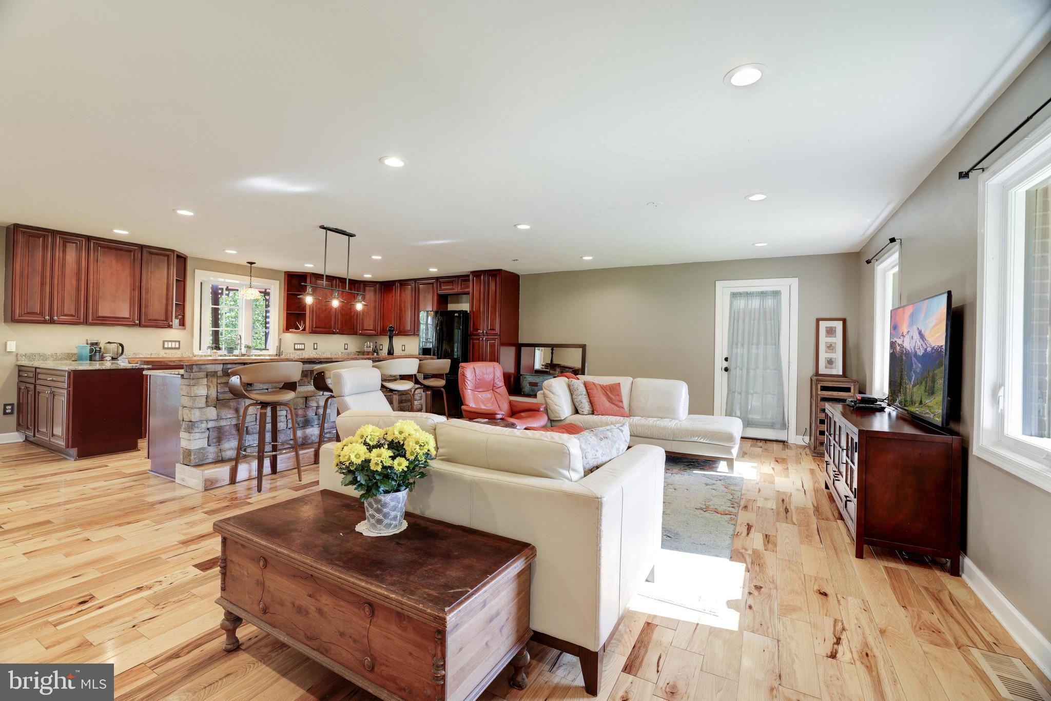 17550 Tranquility Road Purcellville, VA 20132 - Photo 8 of 60