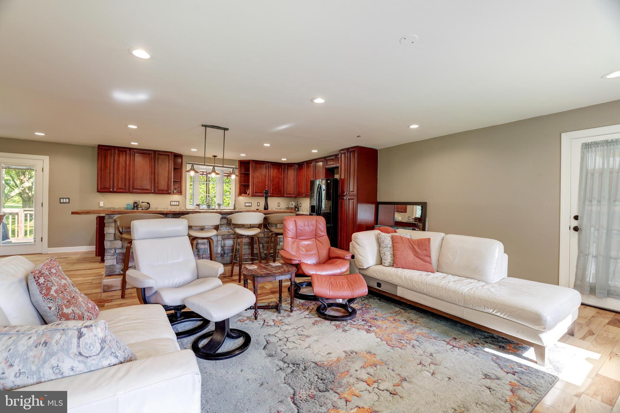 17550 Tranquility Road Purcellville, VA 20132 - Photo 9 of 60