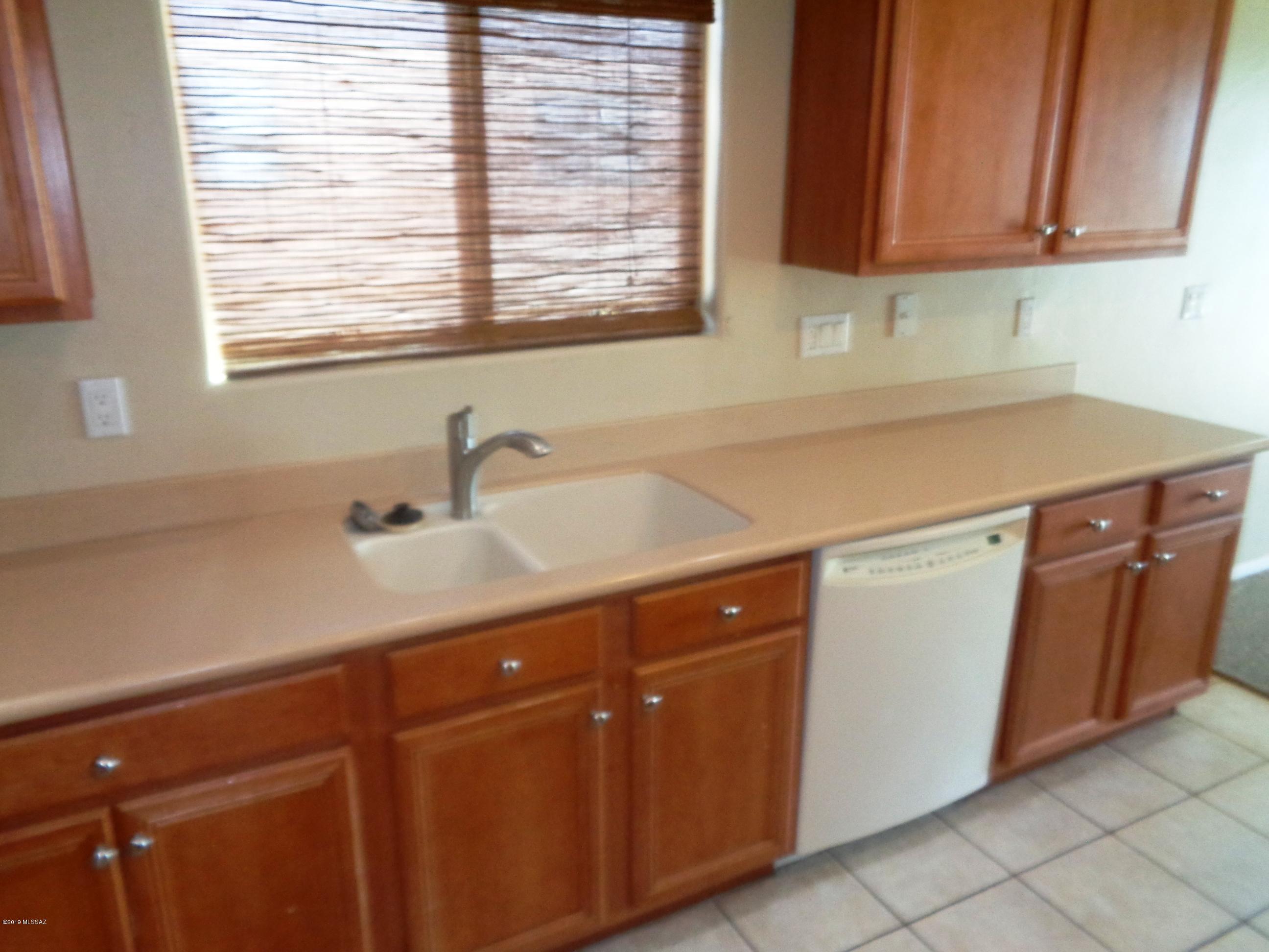 554 South Stone Bench Road Vail, AZ 85641 - Photo 10 of 41 Gallery Image 10